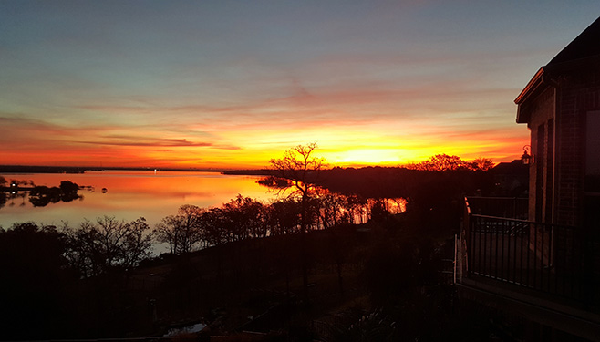 atardecer sobre el Lago Lewisville